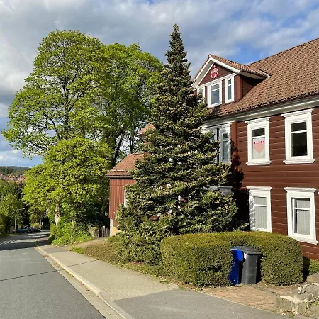 Liebevoll Eingerichtetes Ferienzimmer Mit Grossen Garten Appartamento *