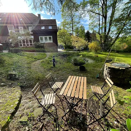 Appartamento Liebevoll Eingerichtetes Ferienzimmer Mit Grossen Garten